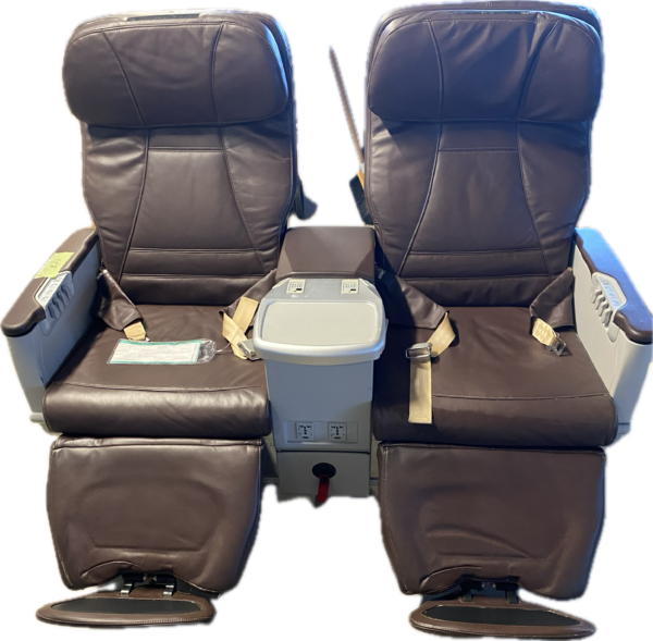 For Sale: Authentic Boeing 737-8SA Business Class Seats (VH-IWY)